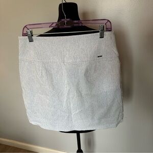 S.C&CO SKORT WITH POCKETS NWOT